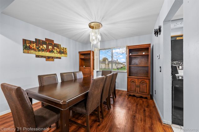 39349 Cadborough Drive, Clinton Charter Township, MI 48038