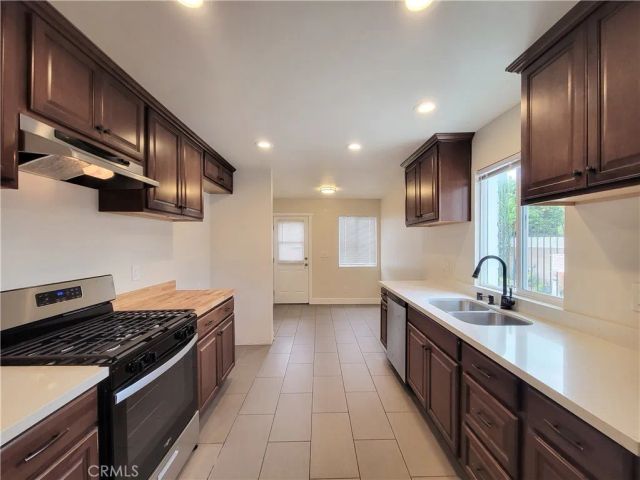 8429 Somerset Blvd., Paramount, CA 90723