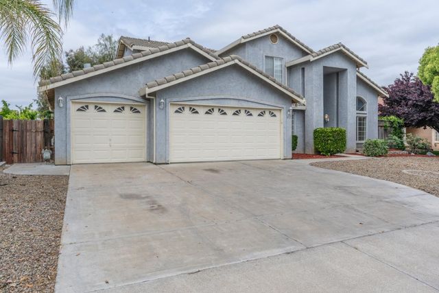1631 Fir Dr, Los Banos, CA 93635