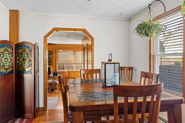 11 Yale Avenue, Warwick, RI 02888