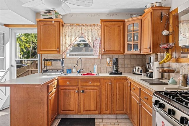 11 Yale Avenue, Warwick, RI 02888