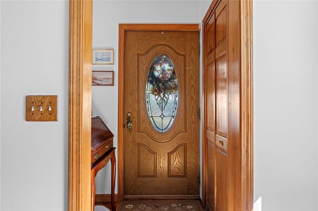 11 Yale Avenue, Warwick, RI 02888