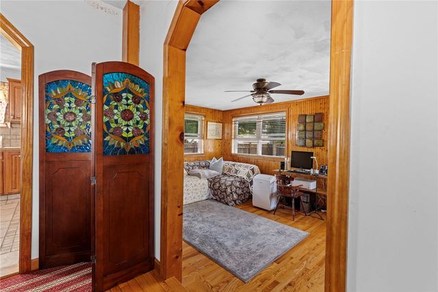 11 Yale Avenue, Warwick, RI 02888