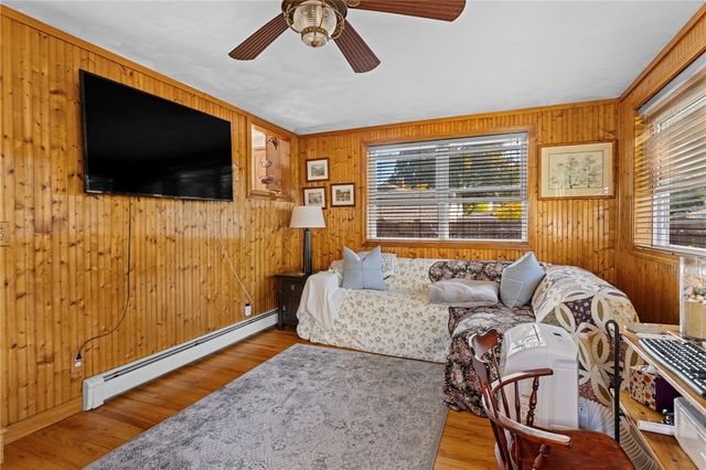 11 Yale Avenue, Warwick, RI 02888