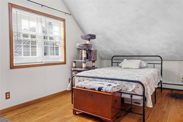 11 Yale Avenue, Warwick, RI 02888