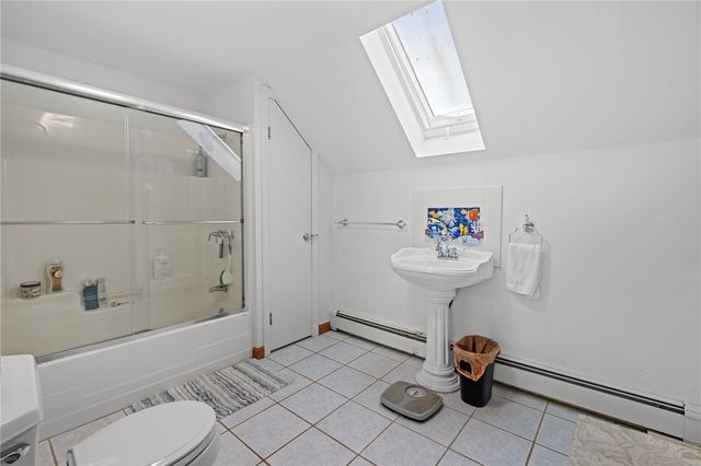 11 Yale Avenue, Warwick, RI 02888