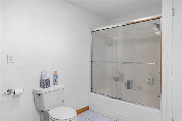 11 Yale Avenue, Warwick, RI 02888