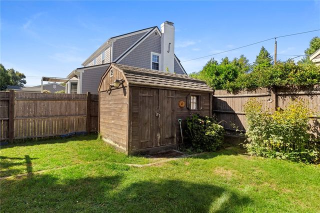 11 Yale Avenue, Warwick, RI 02888