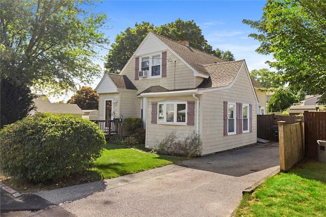 11 Yale Avenue, Warwick, RI 02888