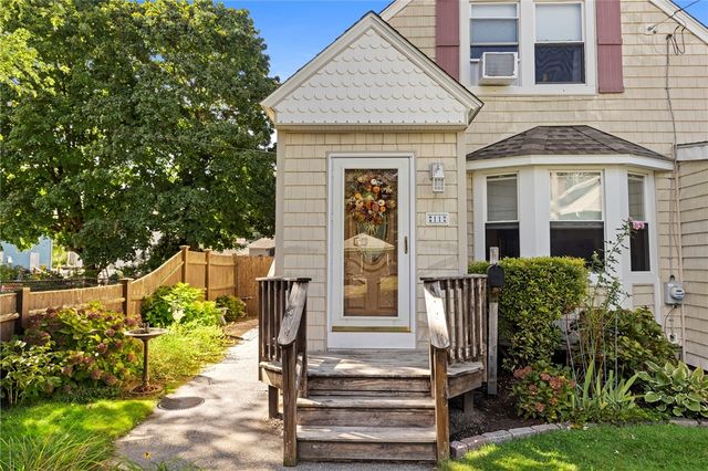 11 Yale Avenue, Warwick, RI 02888