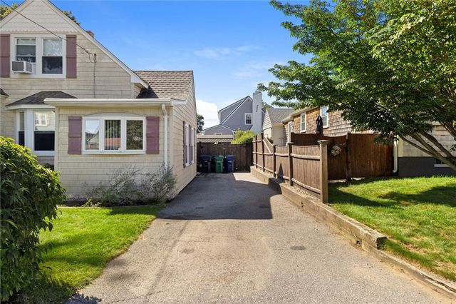 11 Yale Avenue, Warwick, RI 02888