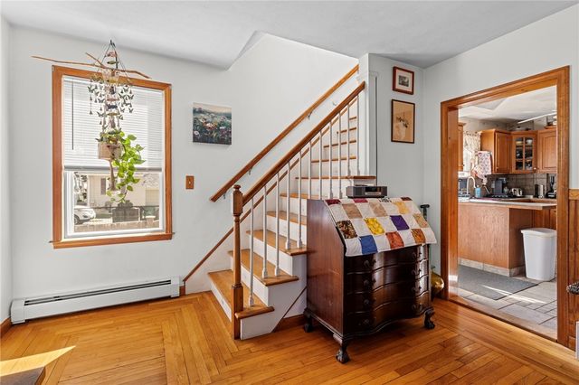 11 Yale Avenue, Warwick, RI 02888