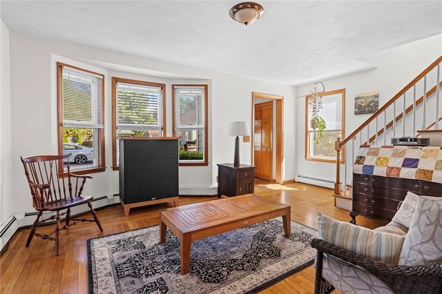 11 Yale Avenue, Warwick, RI 02888
