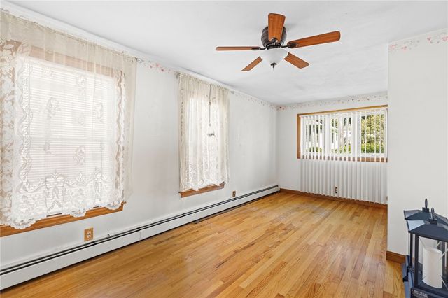 11 Yale Avenue, Warwick, RI 02888