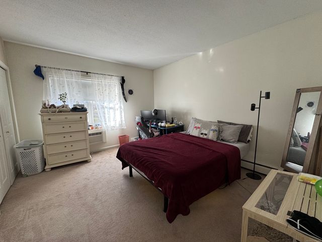 21 Balance Rock Road APT 2, Seymour, CT 06483