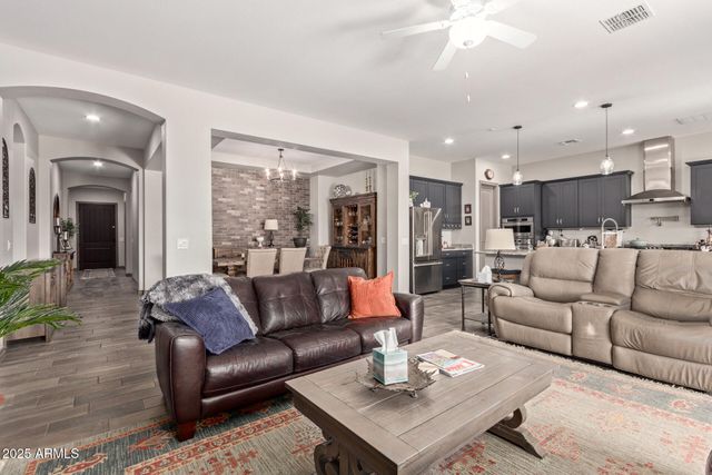 41925 W ARVADA Lane, Maricopa, AZ 85138