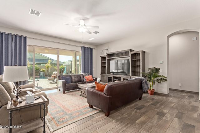 41925 W ARVADA Lane, Maricopa, AZ 85138