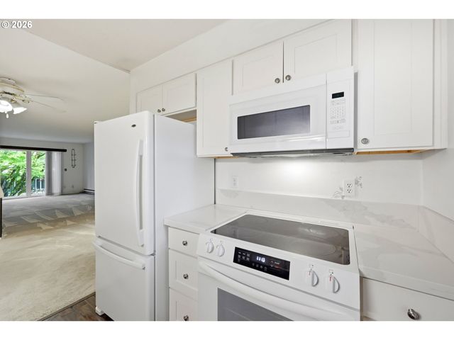 1550 Se LAVA Dr 9, Milwaukie, OR 97222