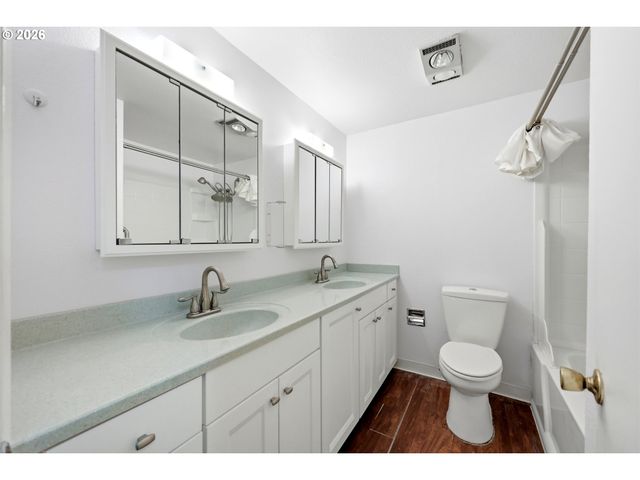 1550 Se LAVA Dr 9, Milwaukie, OR 97222