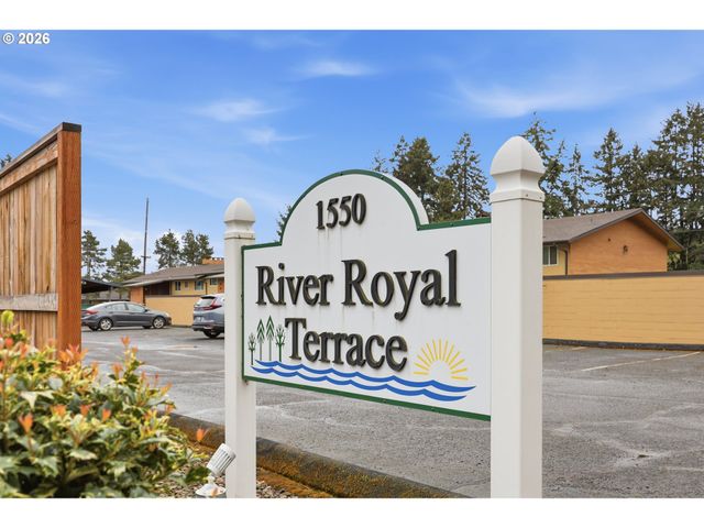 1550 Se LAVA Dr 9, Milwaukie, OR 97222