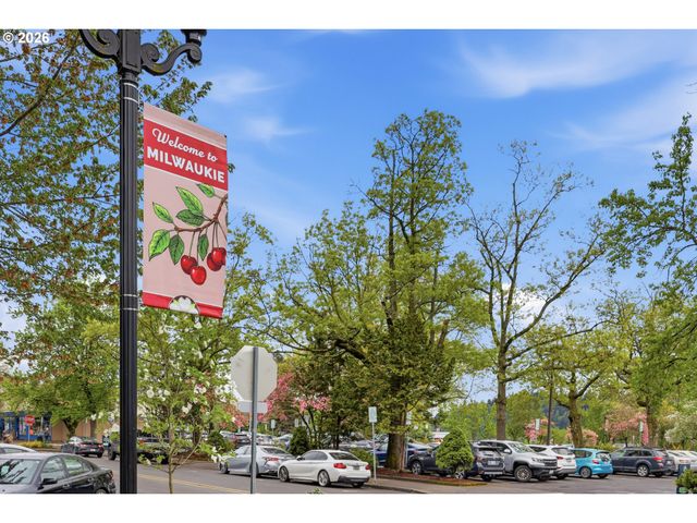 1550 Se LAVA Dr 9, Milwaukie, OR 97222