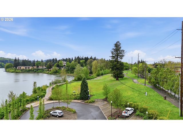 1550 Se LAVA Dr 9, Milwaukie, OR 97222