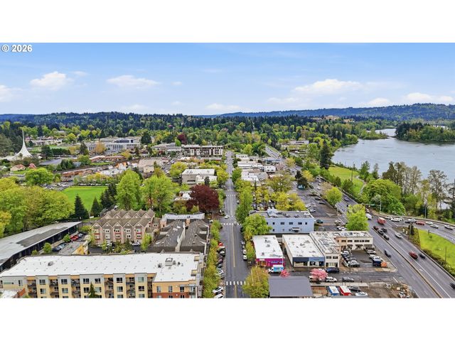 1550 Se LAVA Dr 9, Milwaukie, OR 97222