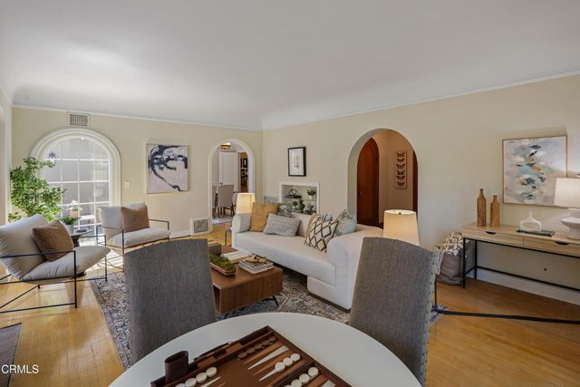 1318 Boston Street, Altadena, CA 91001