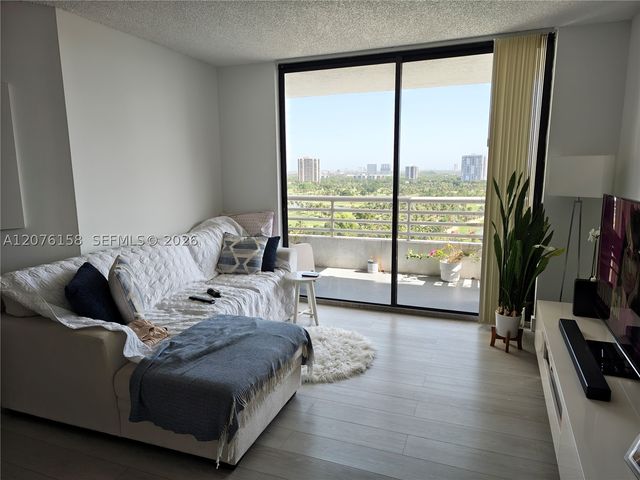 3300 NE 192nd St 1710, Aventura, FL 33180