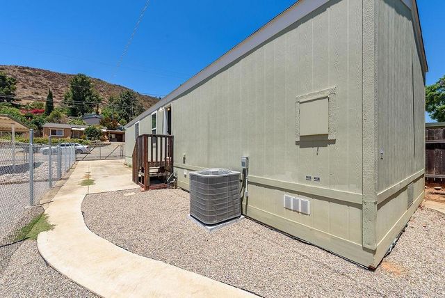 8213 Sunset Drive, Lakeside, CA 92040