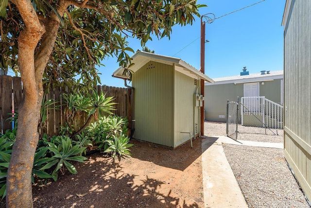 8213 Sunset Drive, Lakeside, CA 92040