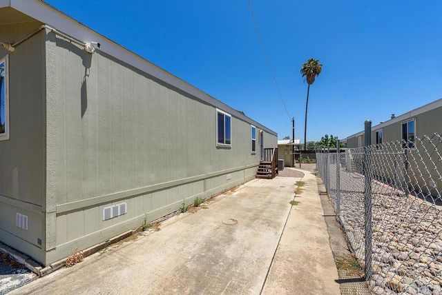 8213 Sunset Drive, Lakeside, CA 92040