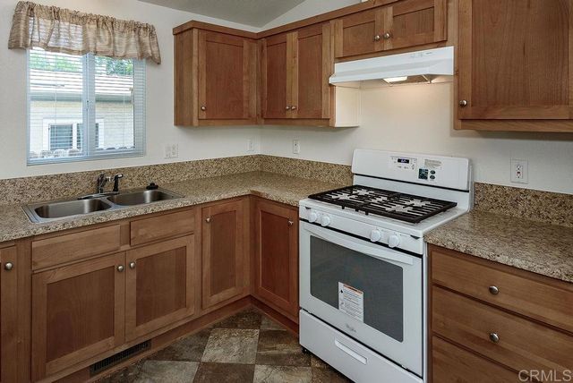 8213 Sunset Drive, Lakeside, CA 92040