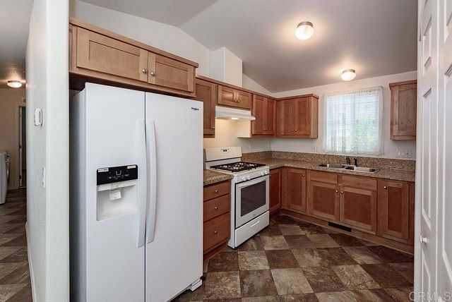8213 Sunset Drive, Lakeside, CA 92040