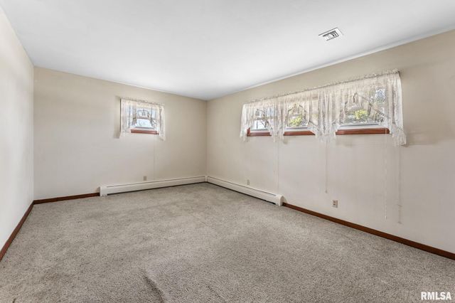 306 Holloway Street, Alexis, IL 61412