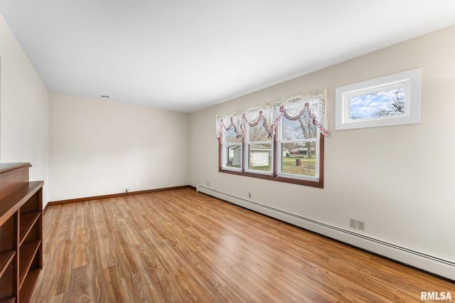 306 Holloway Street, Alexis, IL 61412