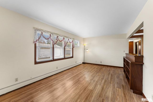 306 Holloway Street, Alexis, IL 61412