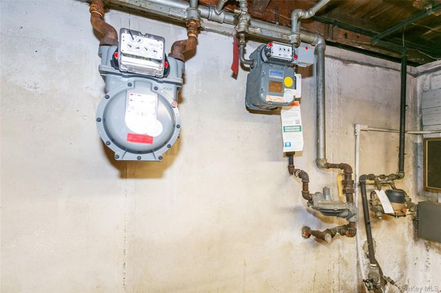 8251 257th Street 2, Glen Oaks, NY 11004