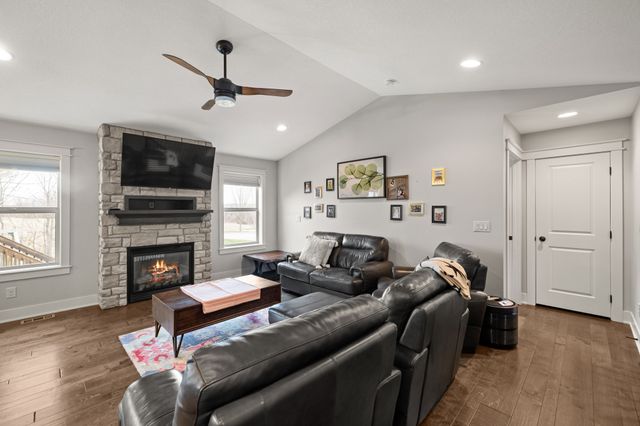 3527 E Philip Street, Des Moines, IA 50320