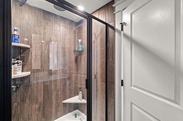 3527 E Philip Street, Des Moines, IA 50320