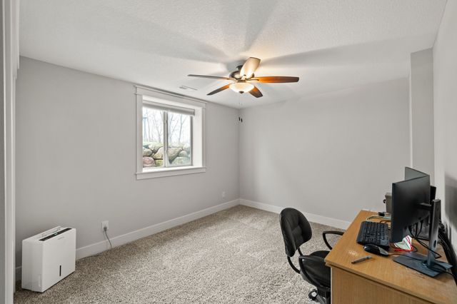 3527 E Philip Street, Des Moines, IA 50320