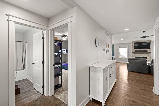 3527 E Philip Street, Des Moines, IA 50320