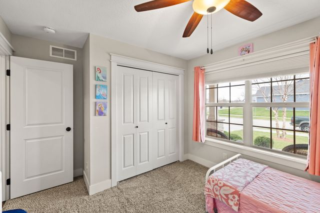 3527 E Philip Street, Des Moines, IA 50320