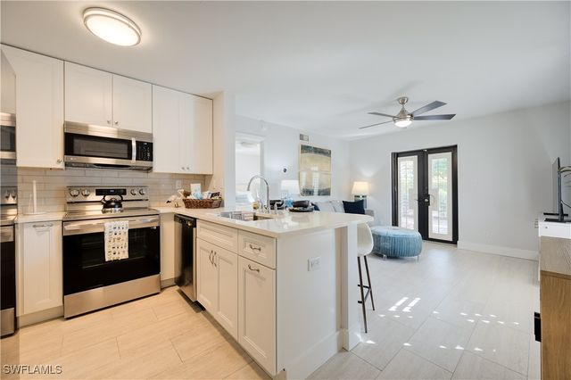 655 8th AVE S 3, Naples, FL 34102