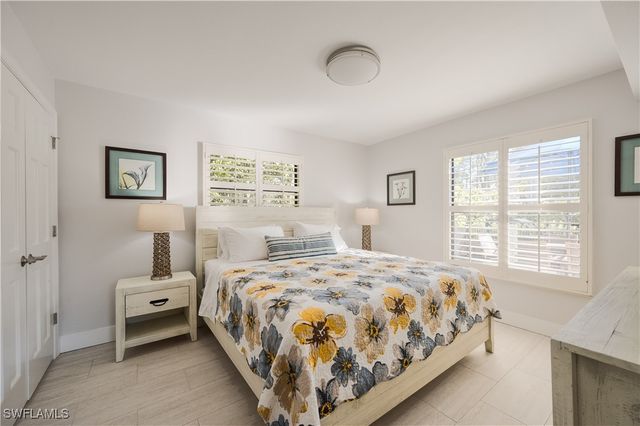 655 8th AVE S 3, Naples, FL 34102