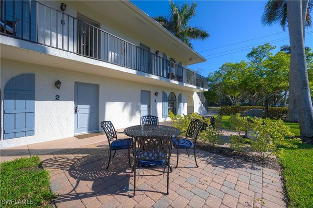 655 8th AVE S 3, Naples, FL 34102