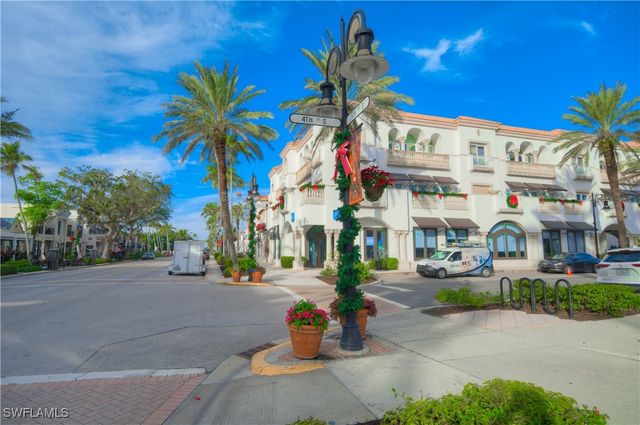 655 8th AVE S 3, Naples, FL 34102
