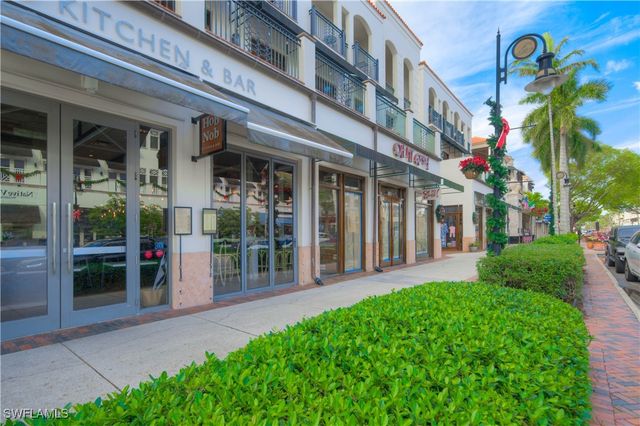 655 8th AVE S 3, Naples, FL 34102