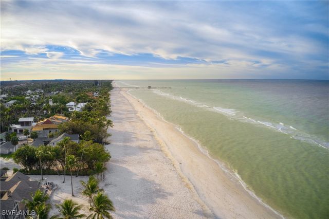 655 8th AVE S 3, Naples, FL 34102