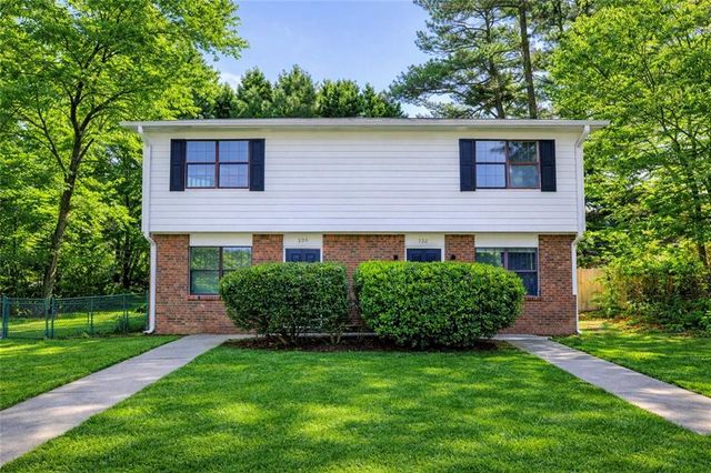 320 Sprucewood Court, Lawrenceville, GA 30046